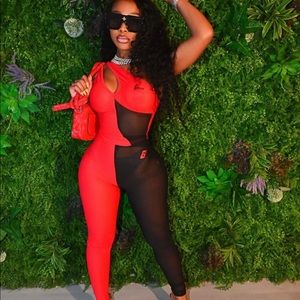 Red and black mesh GSUWOO set